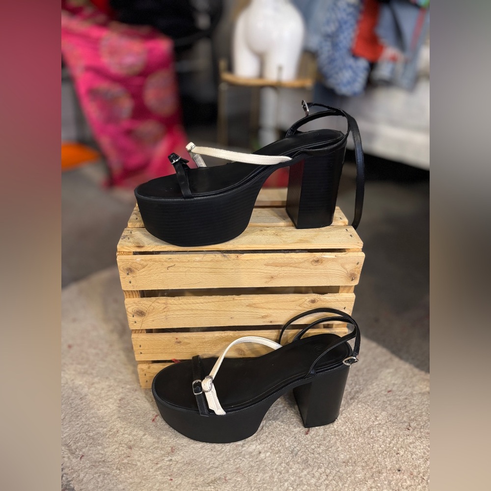 UO Platform Sandals